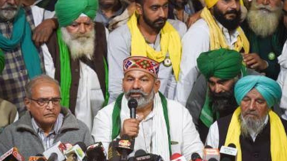 उत्तराखंड के उधम सिंह नगर जिले के बाजपुर में मीडिया को संबोधित करते राकेश टिकैत.