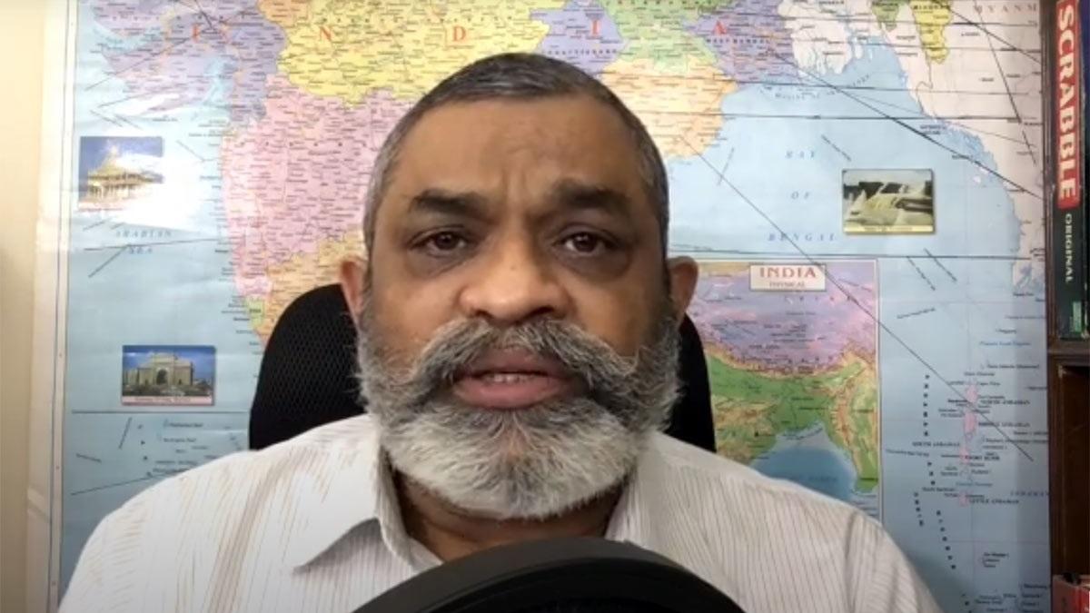 रिटायर्ड कर्नल संजय पांडेय ने प्रेग्‍नेंट बेटी के लिए बनाए लड्डू (Source: Youtube/Col Sanjay Pande)