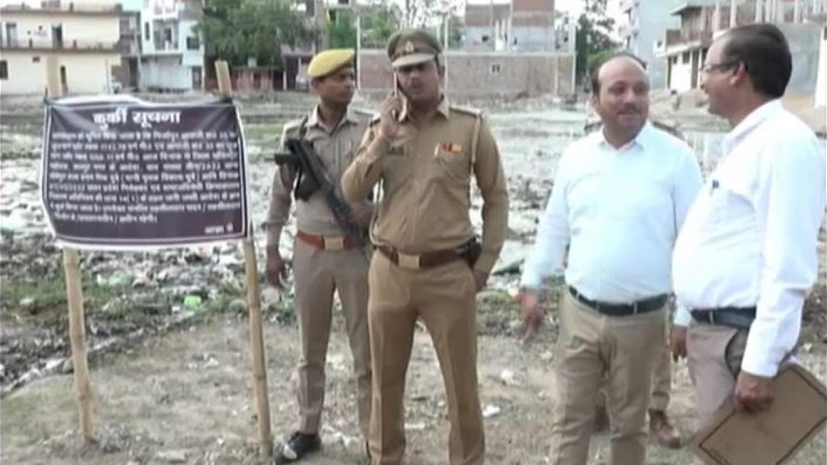 विकास दुबे की पत्नी ऋचा के खिलाफ प्रशासन का एक्शन, करोड़ों का प्लॉट सीज