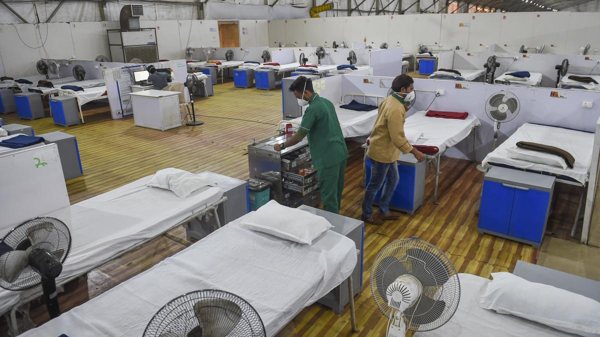 देश में तेजी से बढ़ रहे कोरोना के मामले (फाइल फोटोः पीटीआई)