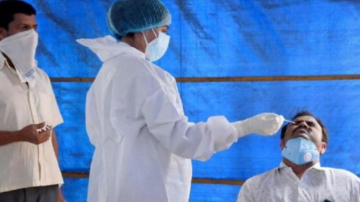 देश में तीन दिन से हर रोज 8 हजार से ज्यादा नए मामले सामने आ रहे हैं. 