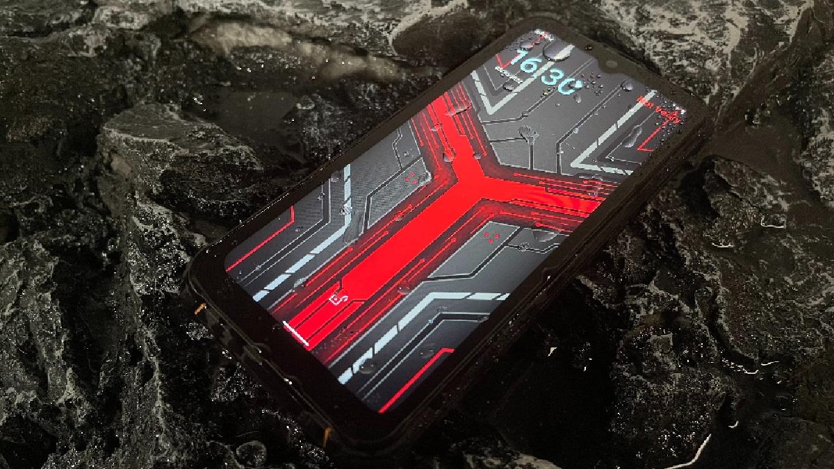 Hotwav W10 में मिलती है 15000mAh की बैटरी