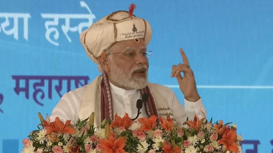 मोदी ने कहा कि संत तुकाराम जी कहते थे कि समाज में ऊंच नीच का भेदभाव बहुत बड़ा पाप है.