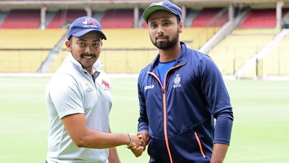 Prithvi Shaw and Aditya Shrivastava (Twitter)