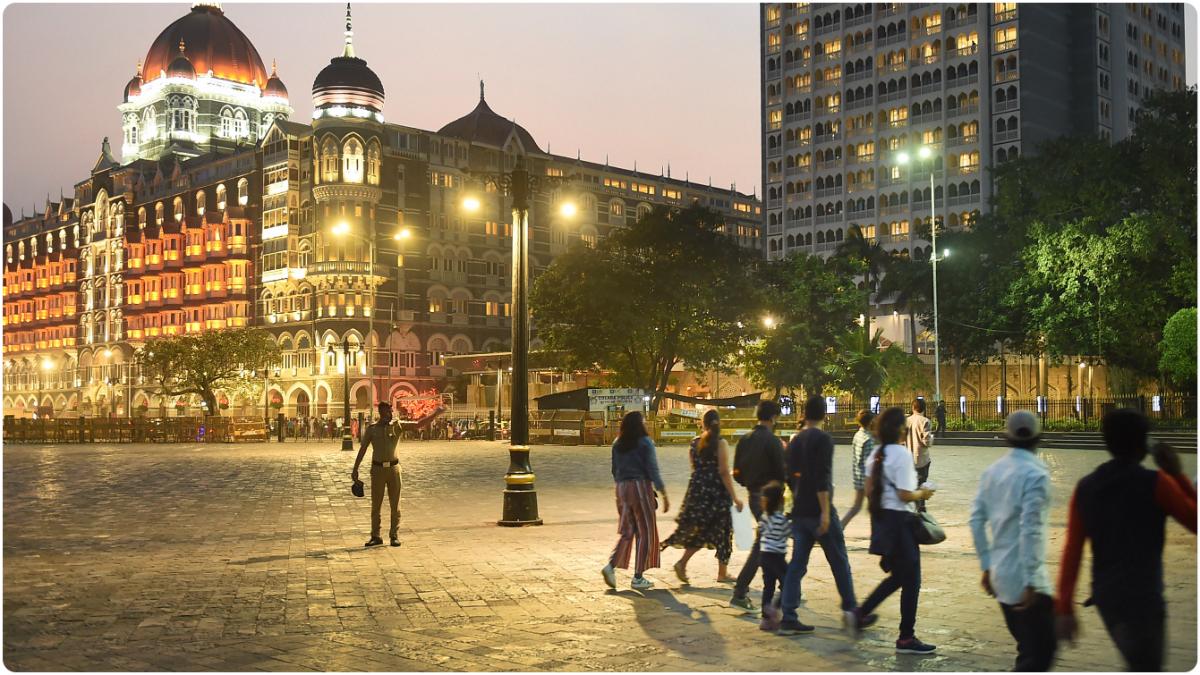 मुंबई: लेट नाइट घूमने वाले शख्स पर हुआ था केस