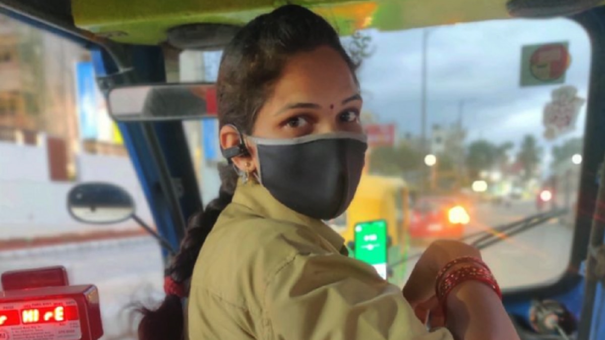 ऑटो ड्राइवर छाया (Nandini Cholaraju_LinkedIn)