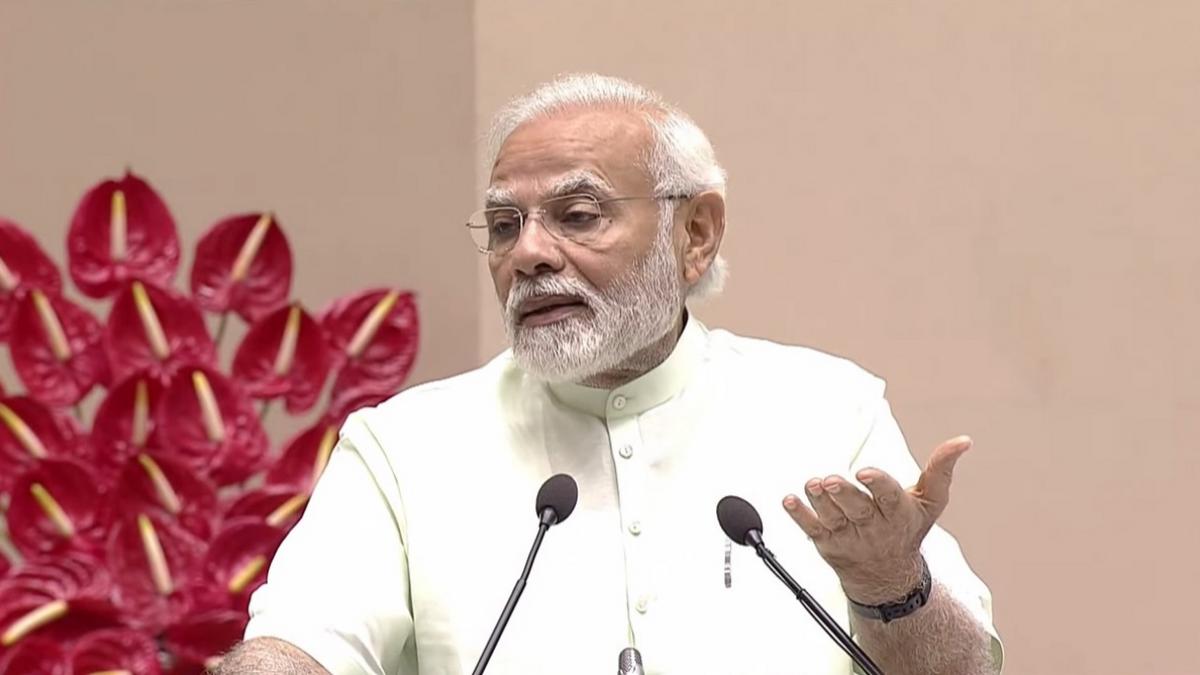 प्रधानमंत्री नरेंद्र मोदी