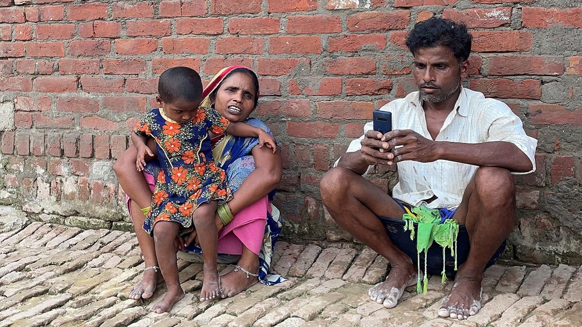 कम हुई गरीबों की संख्या (Photo: Reuters)