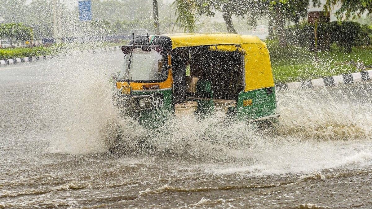 IMD Rainfall Alert: यूपी-उत्तराखंड समेत इन राज्यों में होगी भारी बारिश, रेड-ऑरेंज अलर्ट जारी कर मौसम विभाग ने दी ये चेतावनी - IMD Rainfall Alert Monsoon 2022 UP ...