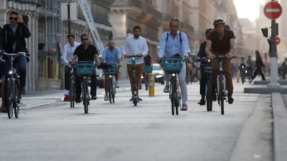 इस देश में हफ्ते में बस चार दिन ही करना होगा काम, वजह जान रह जाएंगे हैरान