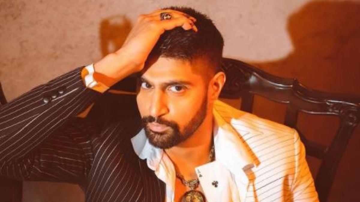 कौन हैं वेब सीरीज 'कोड एम' के हीरो Tanuj Virwani? जेनिफर विंगेट संग अफेयर की चर्चा