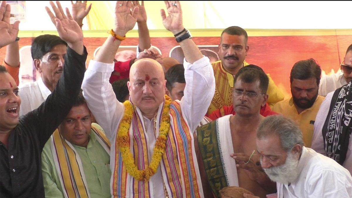 अनुपम खेर