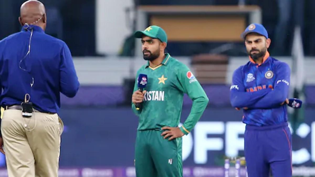 Virat Kohli and Babar Azam (Twitter)