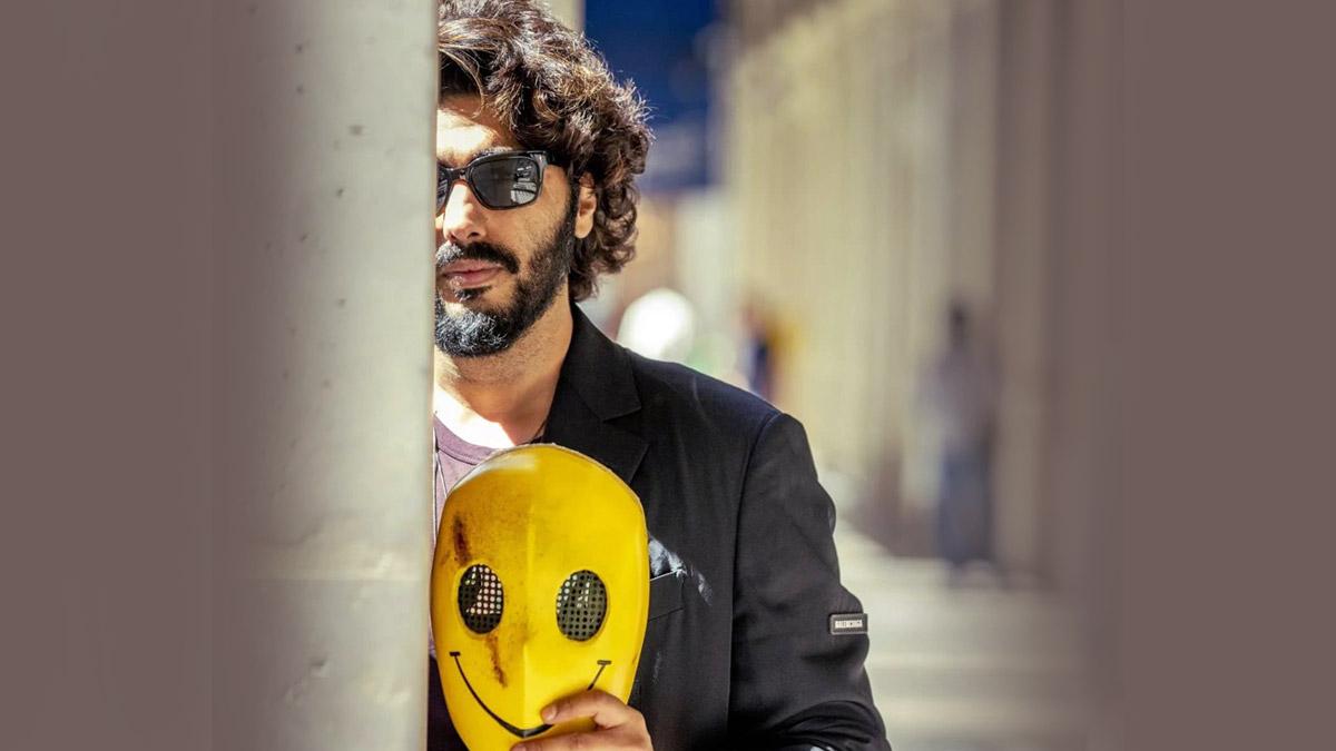 'एक विलेन रिटर्न्स' प्रमोट कर रहे Arjun Kapoor बने हीरो, पैपराजी को गले लगाकर रोकी लड़ाई