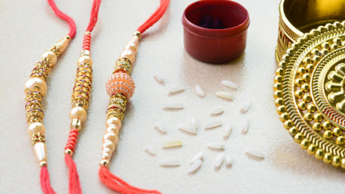 Raksha Bandhan 2022 shubh and ashubh muhurat (Photo Credit: Getty Images)