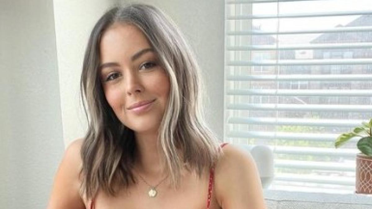 महिला को मिली थी करीब 72 लाख रुपए की नौकरी (Credit: Lexi Larson/Instagram)