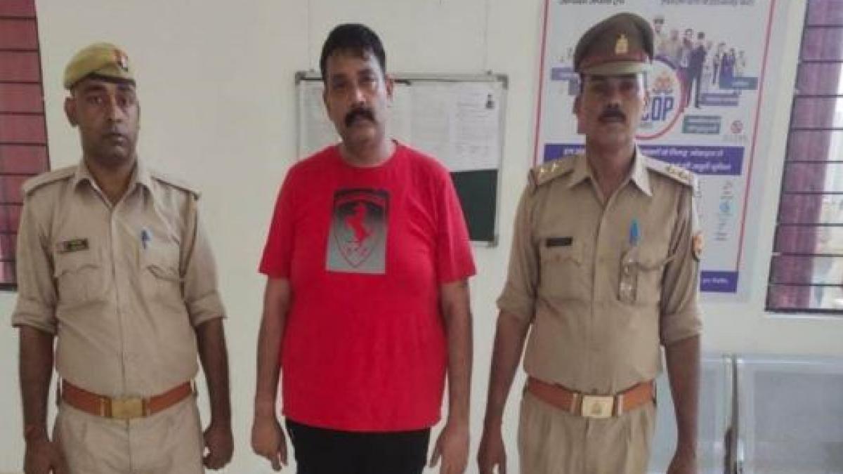 पुलिस ने आरोपी को गिरफ्तार कर लिया है