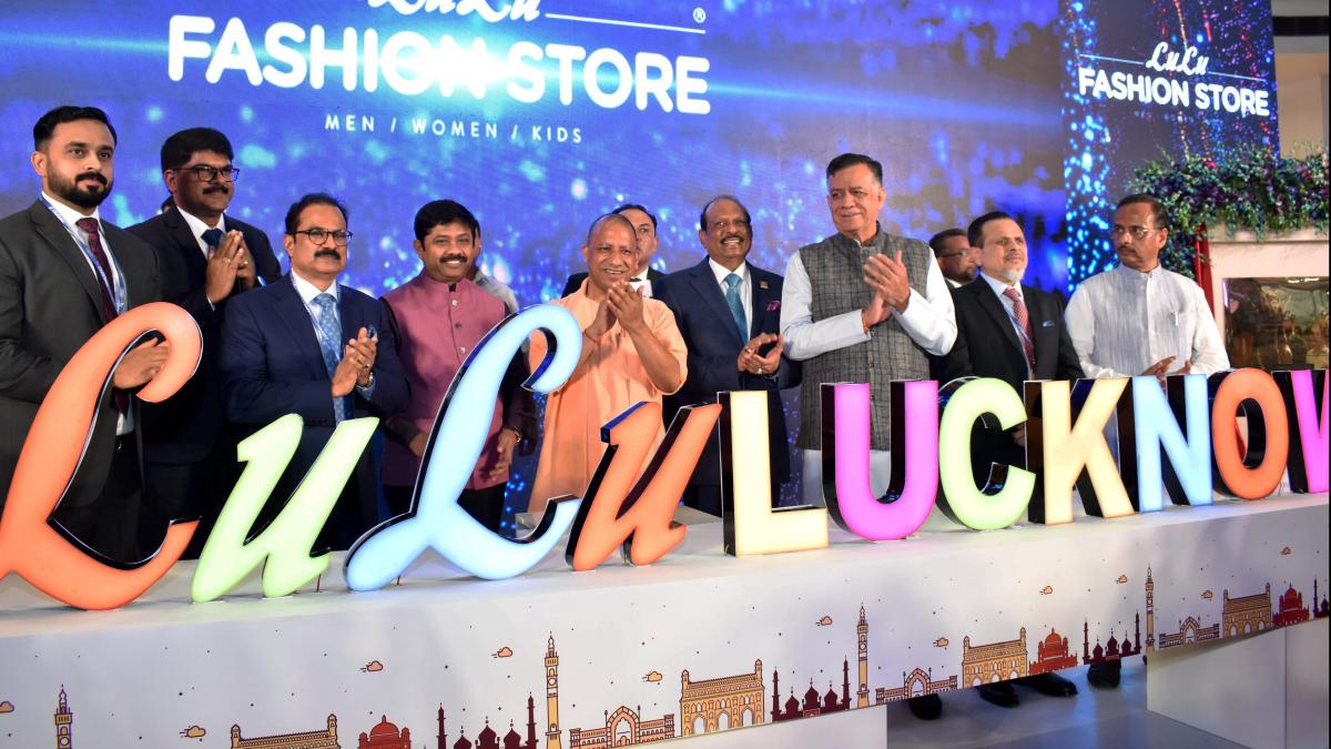 लुलु मॉल का उद्घाटन 10 जुलाई को मुख्यमंत्री योगी आदित्यनाथ ने किया था