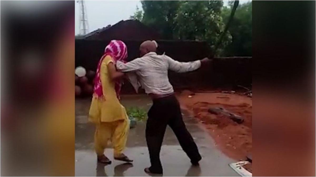 शराब पीने का आदी है ससुर.