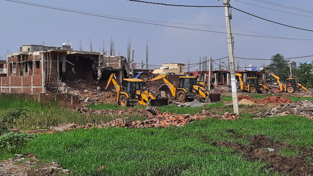 राजीव नगर में मकान जमींदोज. (फोटो-आजतक)