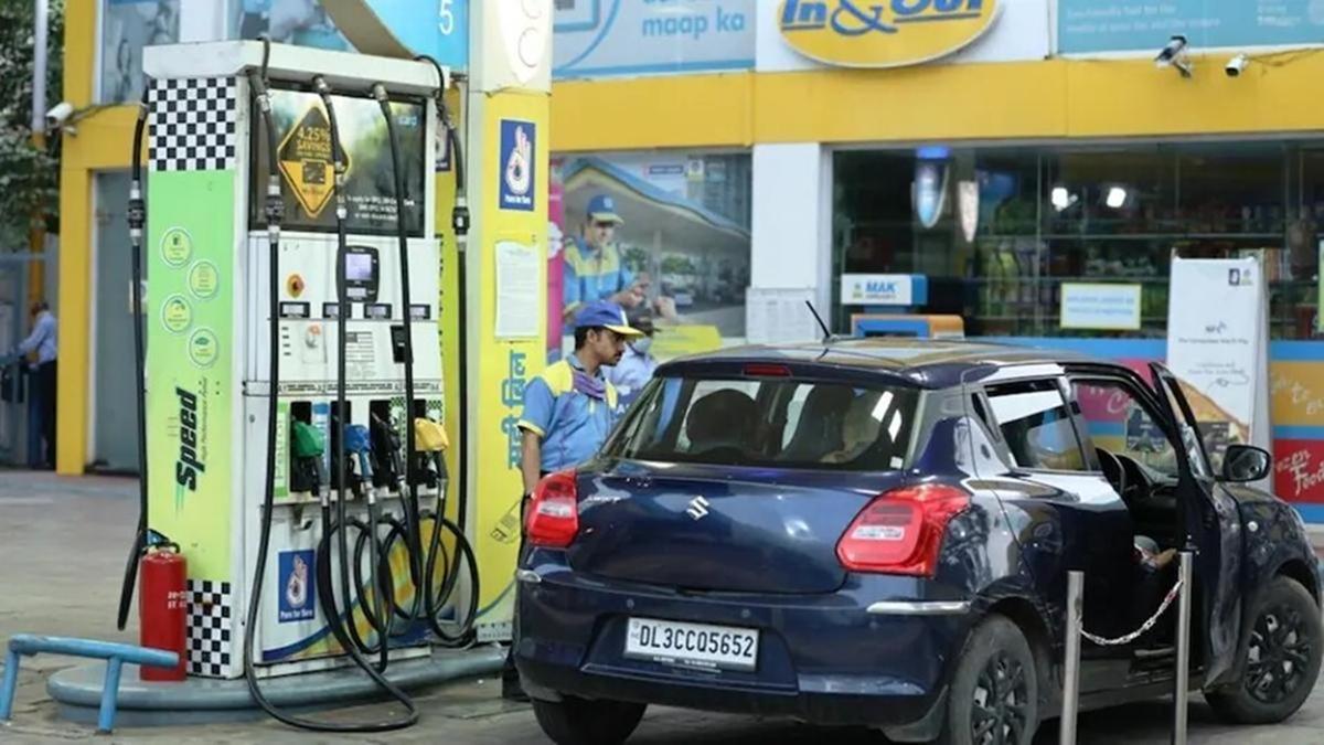 Petrol-Diesel Price Today: पेट्रोल-डीजल के आज के दाम हुए जारी, जानिए आपके शहर में क्या है कीमत