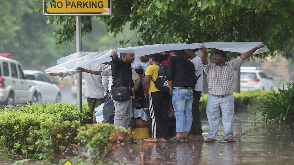 Weather Update: यूपी-उत्तराखंड समेत इन राज्यों में भारी बारिश का अलर्ट, जानें अपने शहर के मौसम का हाल - Weather Forecast Today 21 July weather update uttar pradesh uttarakhand heavy ...