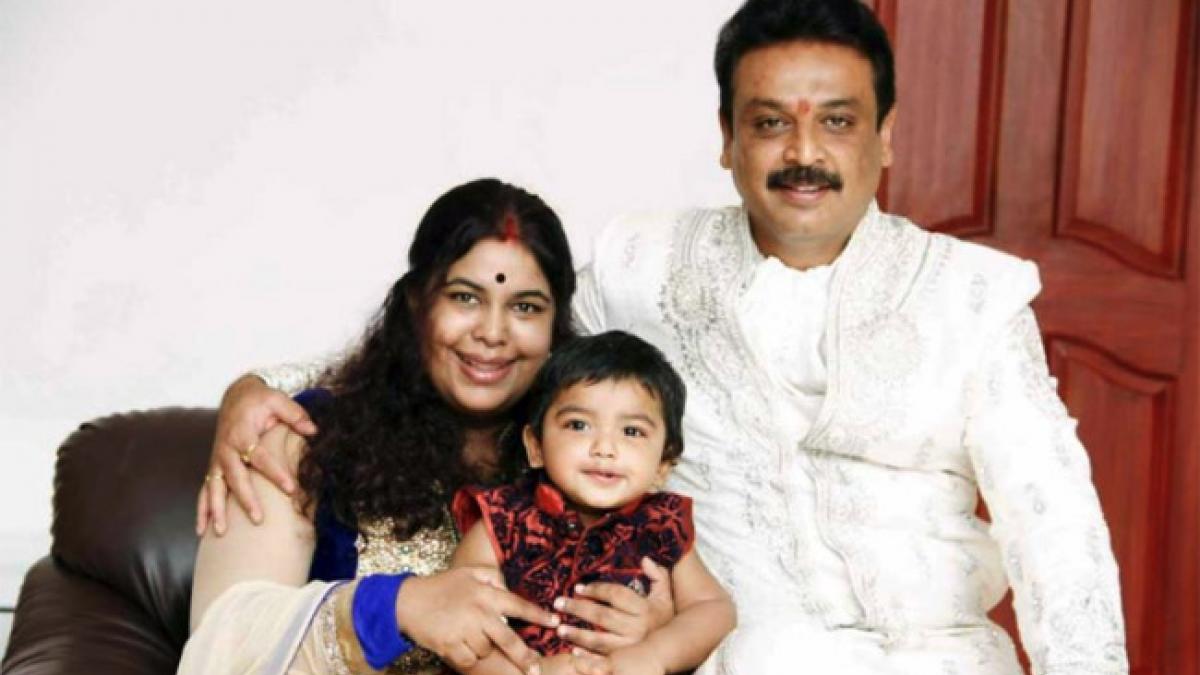 नरेश, राम्या रघुपति