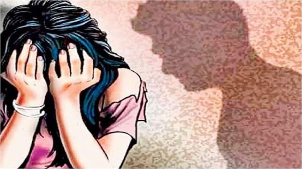 शराब पिलाकर किया रेप (सांकेतिक तस्वीर)