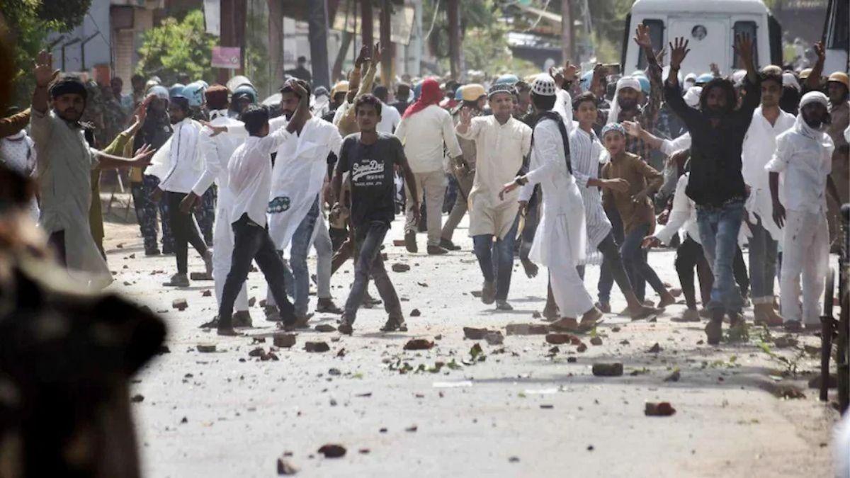 प्रयागराज में फैल गई थी भारी हिंसा. (File Photo)