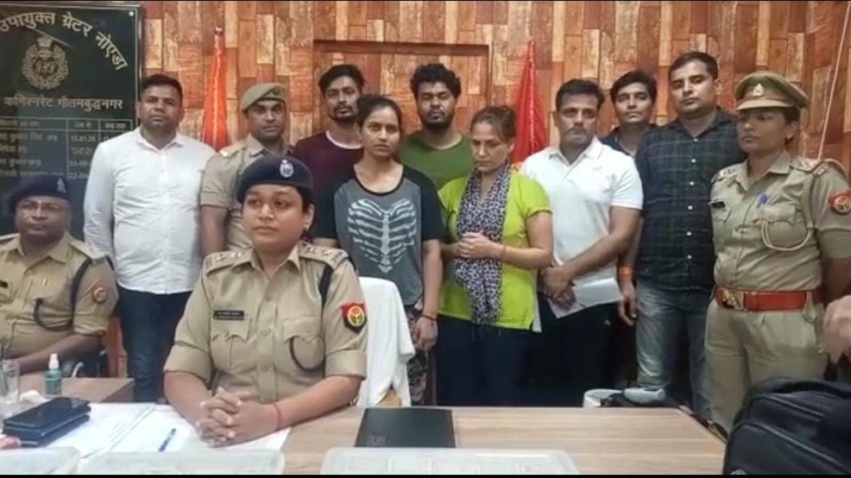 पुलिस की गिरफ्त में आरोपी