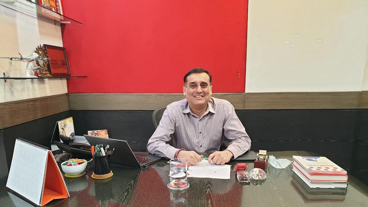 चेयरमैन पद से कर दिया रिजाइन