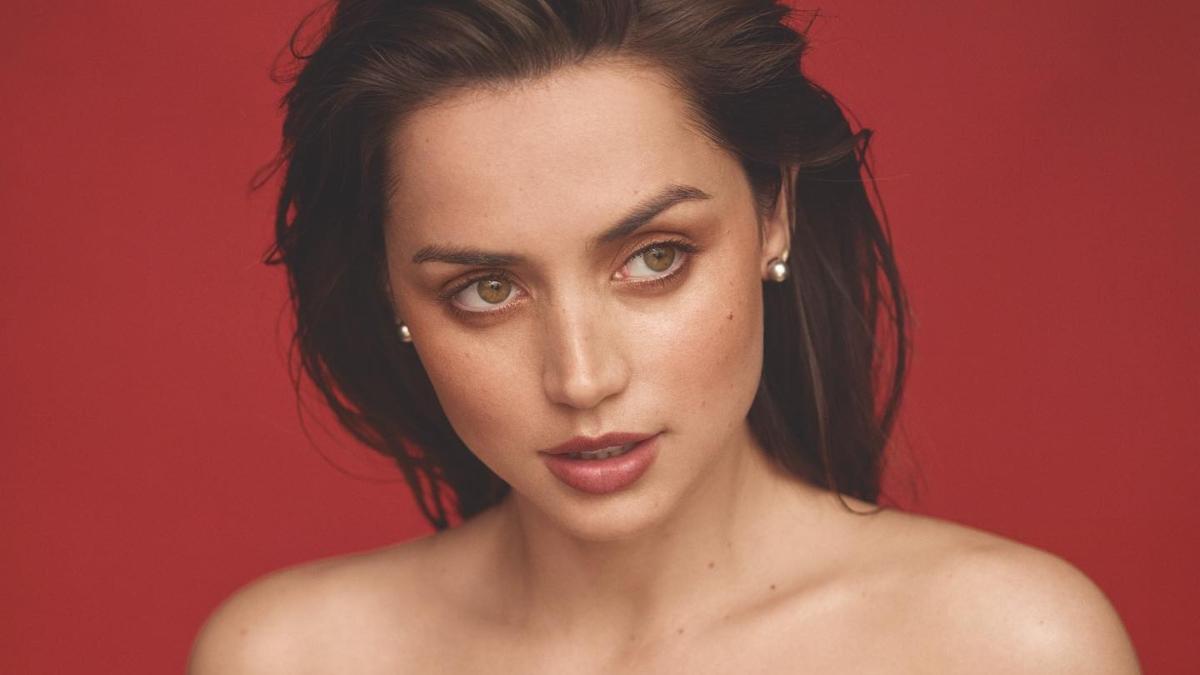 हॉलीवुड एक्ट्रेस Ana De Armas