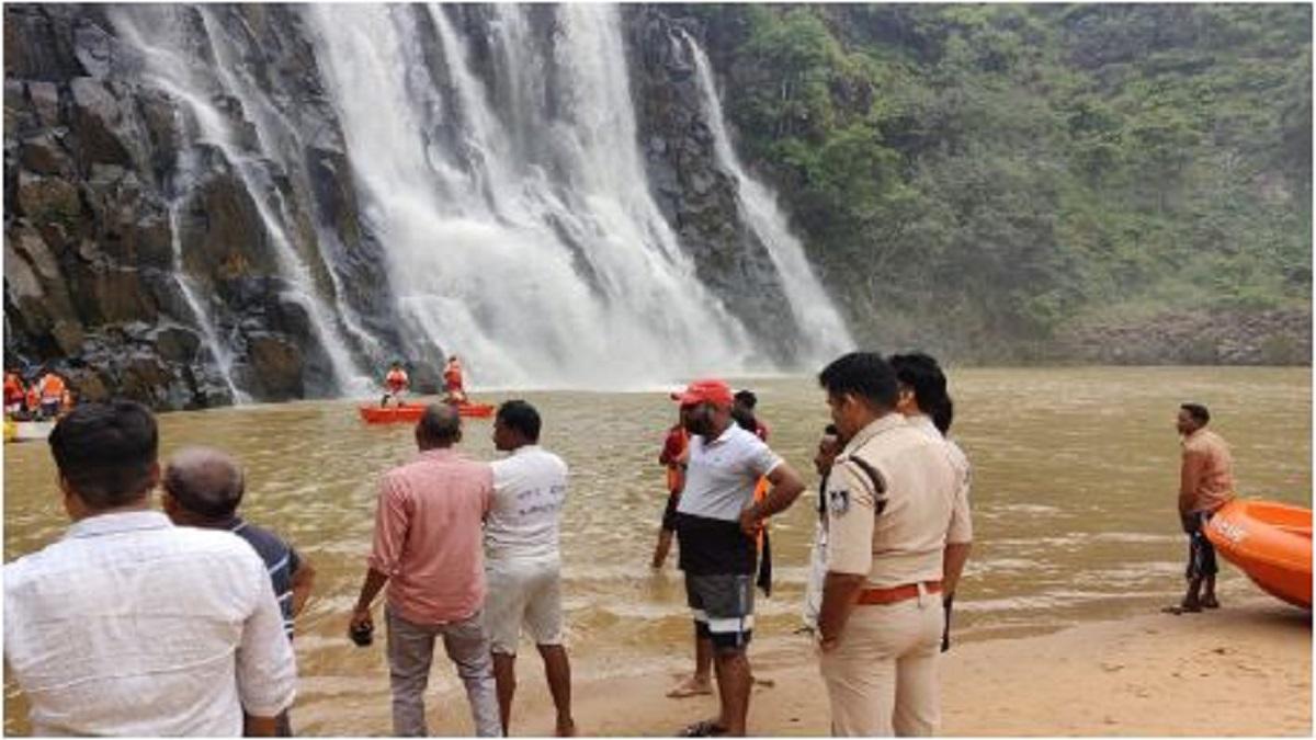 एक ही परिवार के थे डूबने वाले सभी लोग.