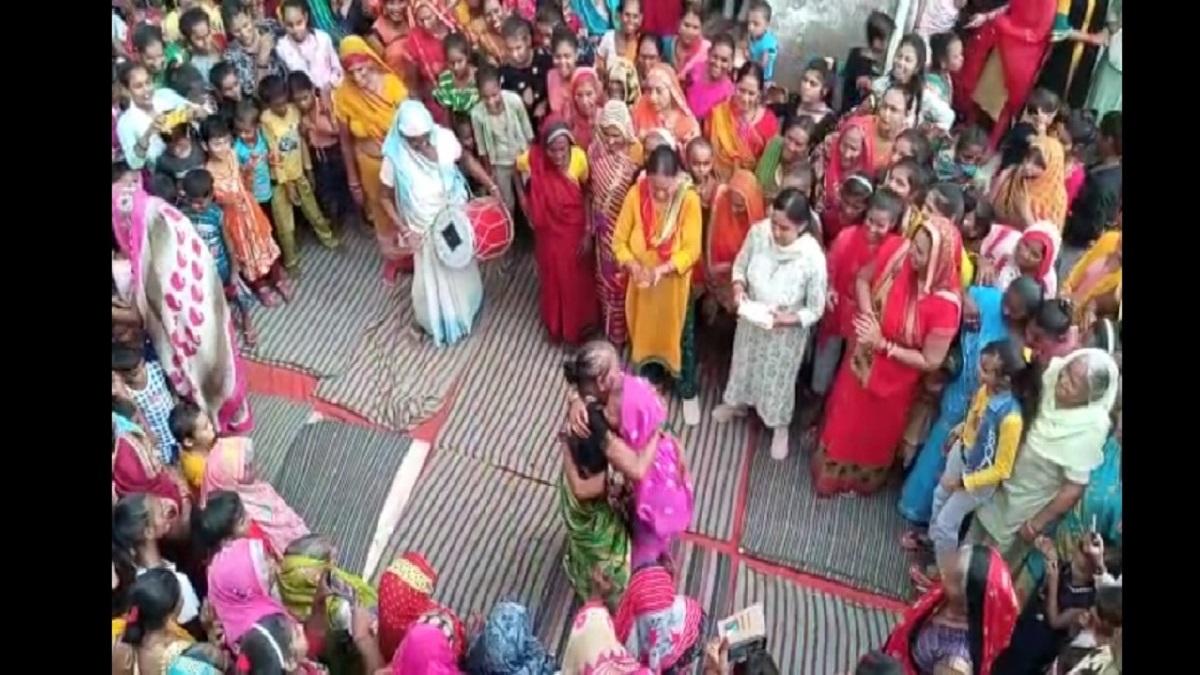 यहां महिलाएं खेलती हैं कुश्ती