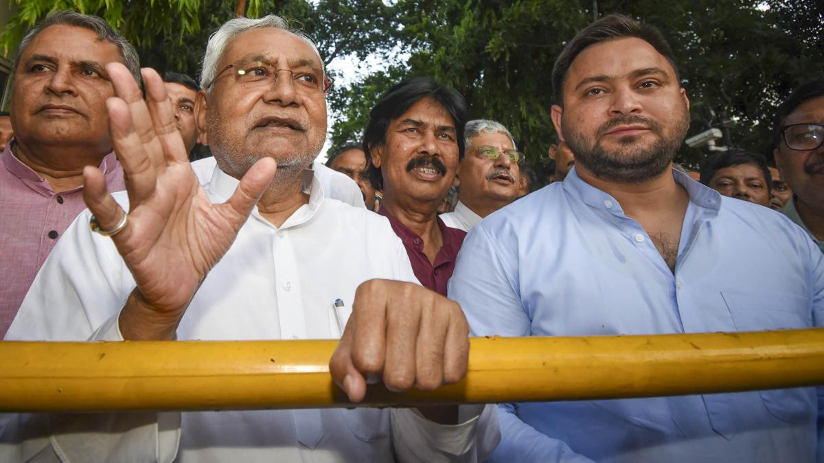 नीतीश कुमार और तेजस्वी यादव 