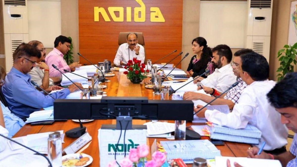नोएडा प्राधिकरण की बोर्ड बैठक हुई