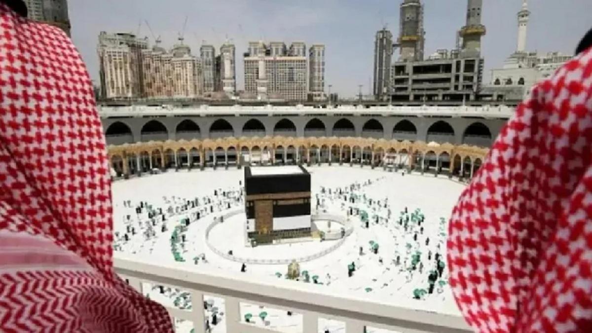 अब किसी भी वीजा पर सऊदी अरब जाकर कर सकेंगे उमरा, जानिए हज से कितना है अलग ?