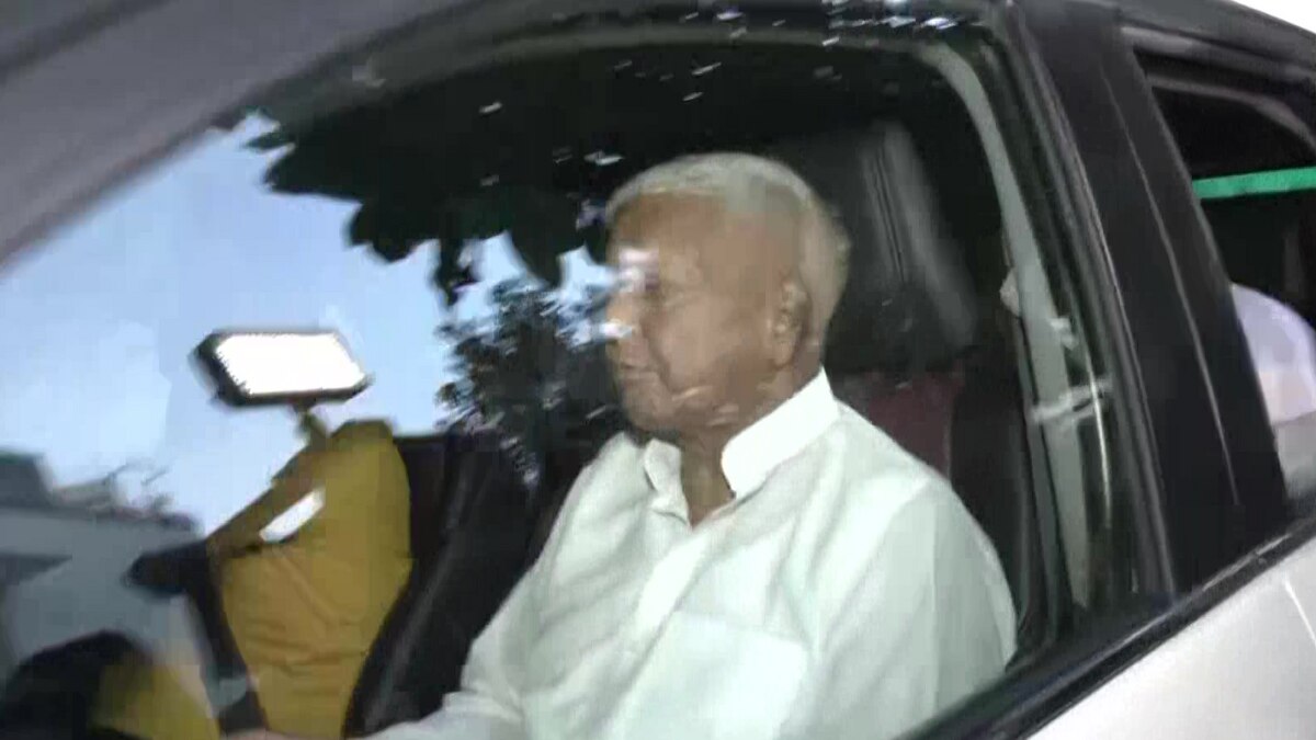 दिल्ली: सोनिया गांधी से मिलने पहुंचे लालू-नीतीश, विपक्षी एकता पर बड़ी पहल