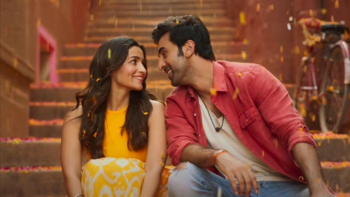 'ब्रह्मास्त्र' में आलिया भट्ट और रणबीर कपूर 