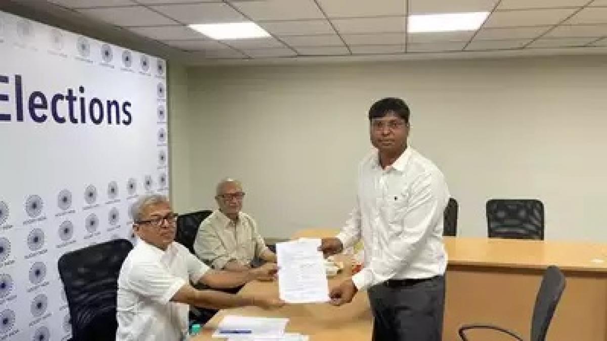 दिलीप टिर्की (@Twitter)