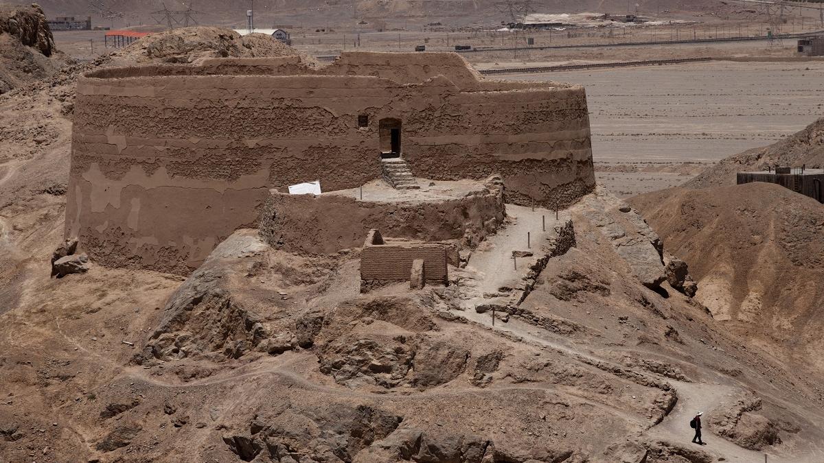 Cyrus Mistry Death: न जलाकर, न दफना कर... पारसी समुदाय में ऐसे होता है अंतिम संस्कार