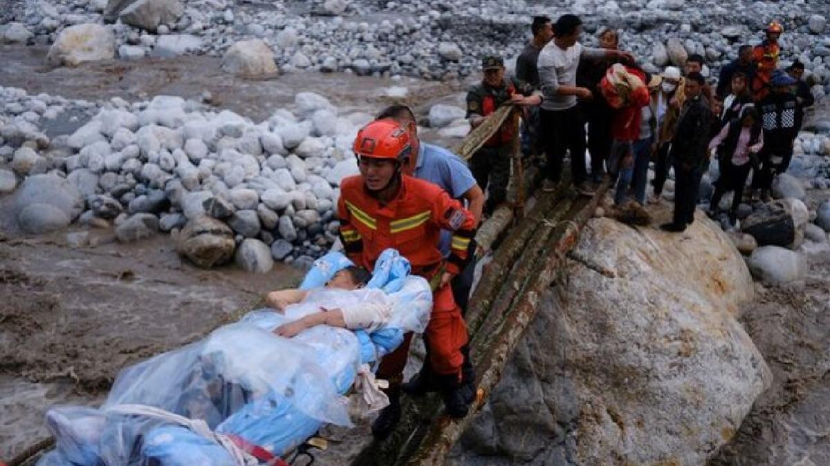 चीन में भूकंप से तबाही, 46 लोगों की मौत, साउथ कोरिया में टाइफून का कहर, 20 हजार घरों में पावर कट