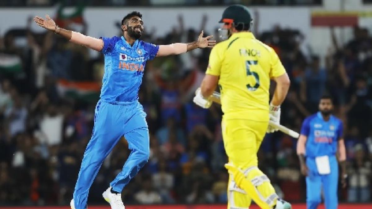 Mark Waugh: ऑस्ट्रेलियाई दिग्गज ने टी20 में इन 5 प्लेयर्स को बताया बेस्ट, जसप्रीत बुमराह को भी मिली जगह