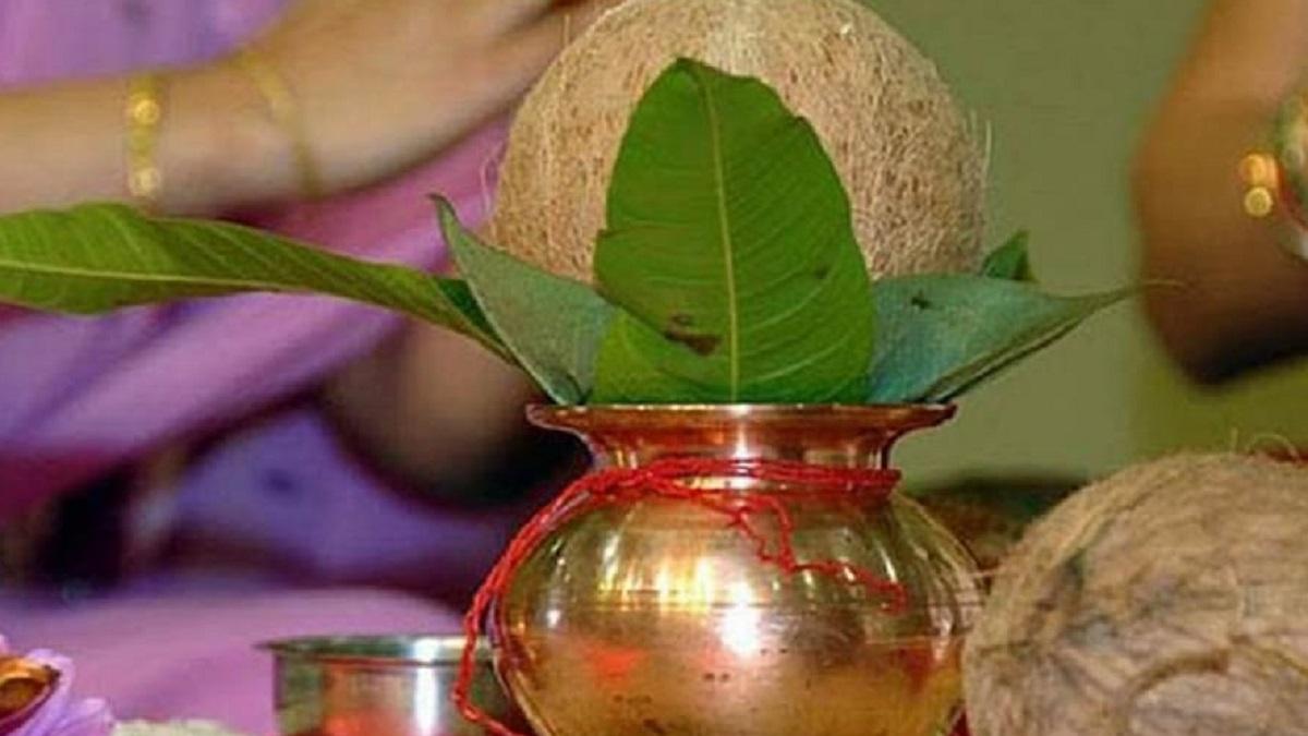 Kalash Sthapna Benefits: नवरात्रि में आपने भी की है कलश स्थापना? जानें इसे स्थापित करने के 5 फायदे