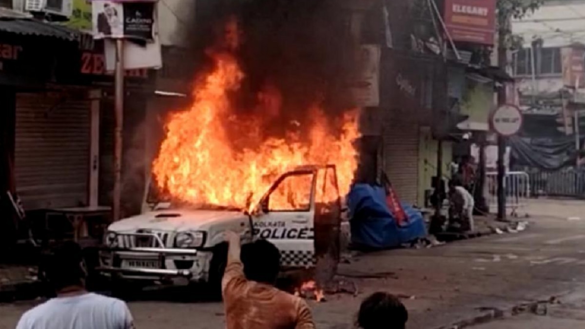 बंगाल में बीजेपी-TMC समर्थक भिड़े, आगजनी भी हुई