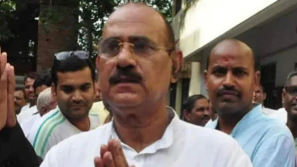 विधायक विजय मिश्रा को 2017 में इलाहाबाद हाई कोर्ट ने बरी कर दिया था. 