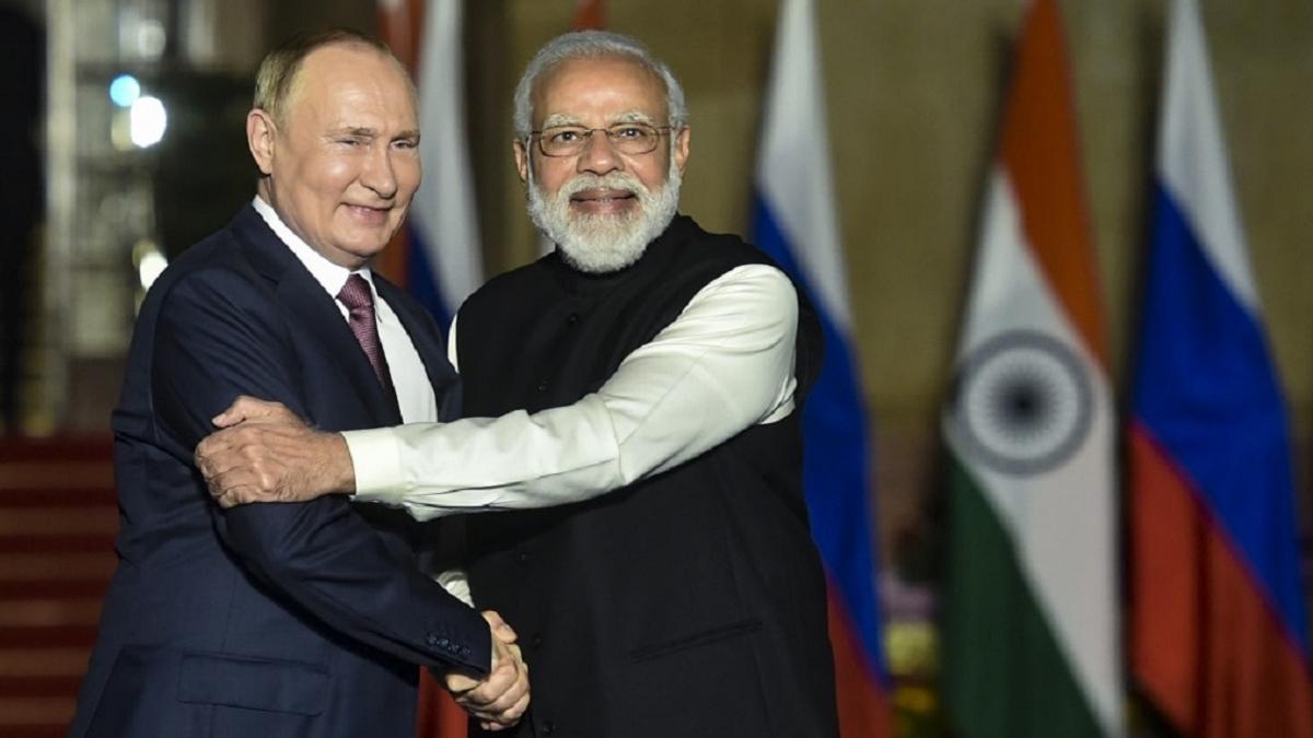 भारत और रूस की दोस्ती कमजोर करने की कोशिश में अमेरिका, दे दिया ये ऑफर