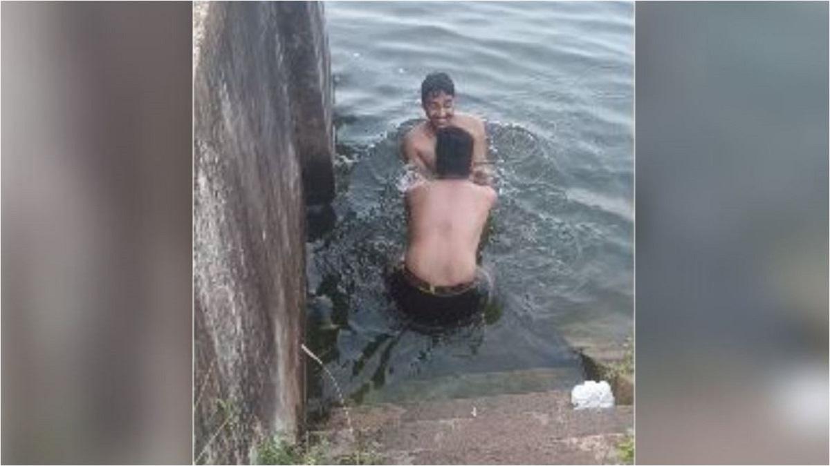 सोशल मीडिया पर वायरल हुआ वीडियो.