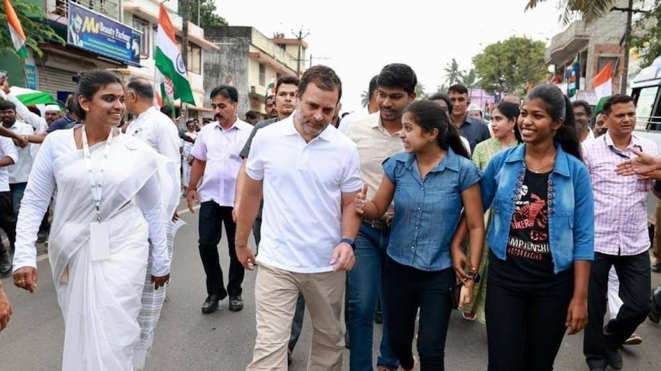 भारत जोड़ो यात्रा का चौथा दिन, राहुल गांधी बोले- ये पदयात्रा देश के युवाओं के लिए - Congress Bharat Jodo Yatra Fourth day Rahul Gandhi Padyatra youth country ntc - AajTak