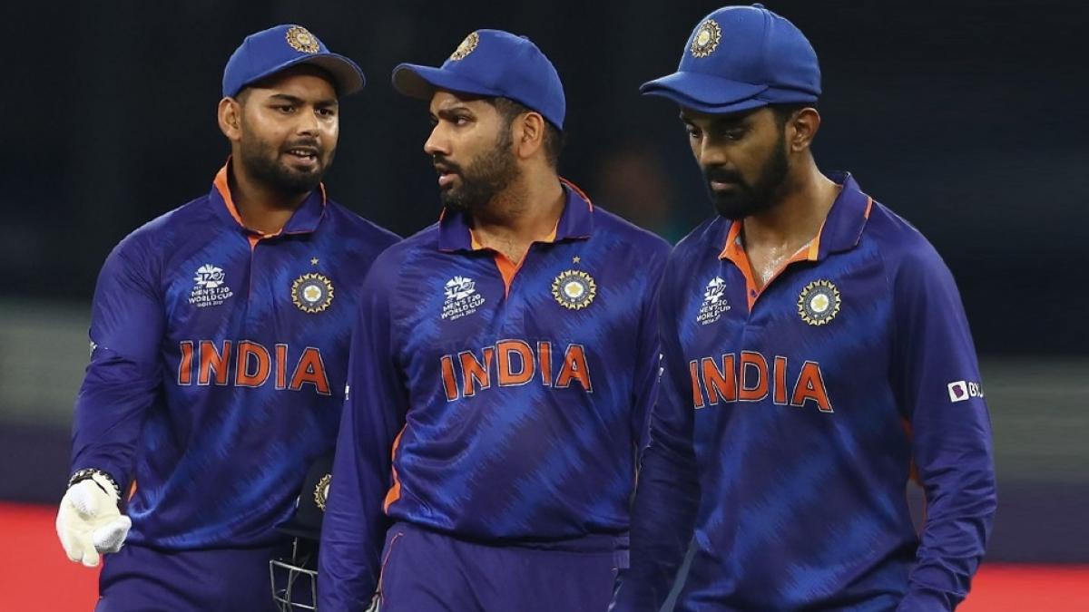 Team India For T20 World Cup: टी-20 WC के लिए टीम इंडिया का ऐलान, पंत के साथ कार्तिक भी टीम में, जानें पूरी स्क्वॉड